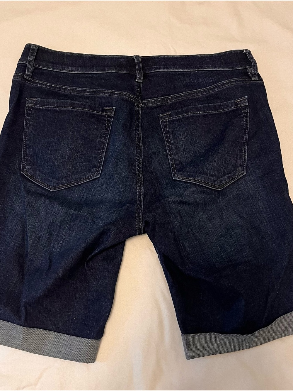 LOFT size 6 Dark Wash Denim Bermuda Shorts - Navy Blue - Picture 4 of 4